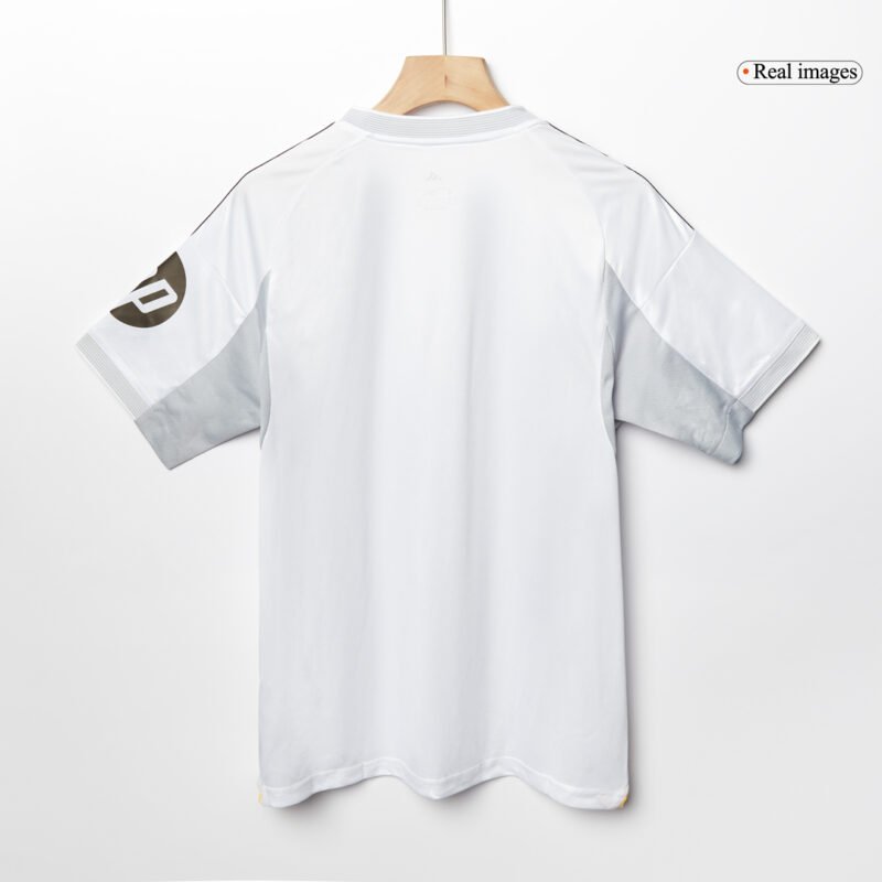 VALVERDE #8 Real Madrid Home Soccer Jersey 2025/26