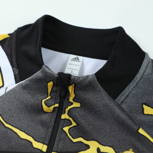 Real Madrid Sweatshirt Kit 2025/26 - Black (Top+Pants)