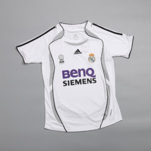 Vintage Soccer Jersey SERGIO RAMOS #4 Real Madrid Home 2006/07