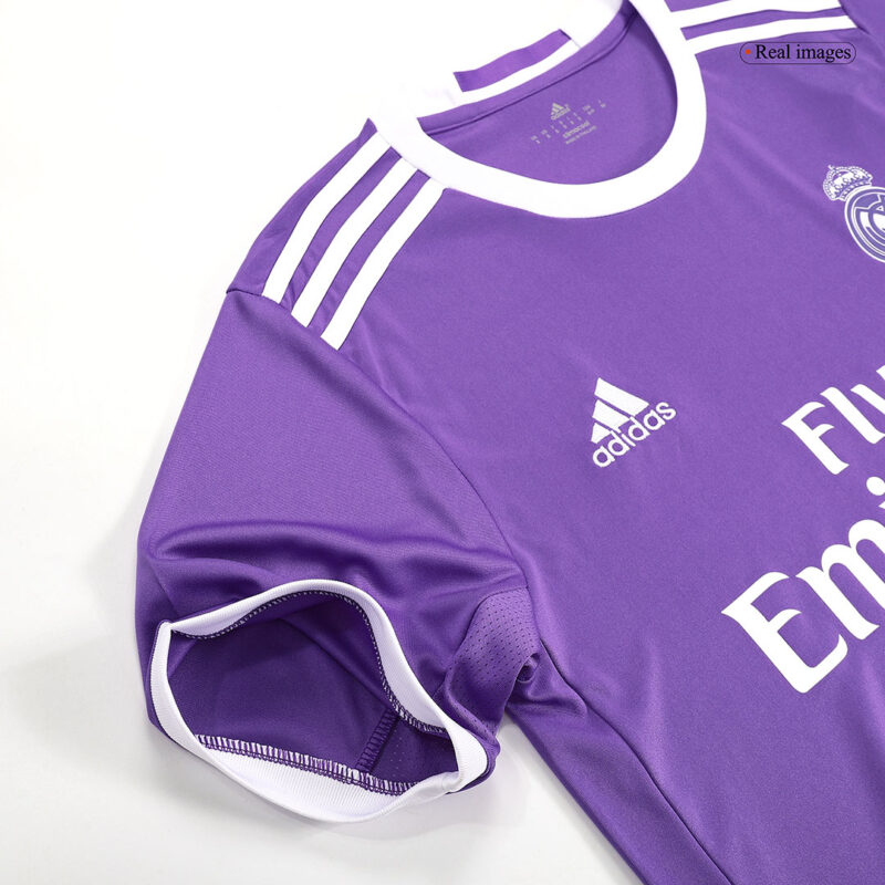 Vintage Soccer Jersey MODRIĆ #19 Real Madrid Away 2016/17