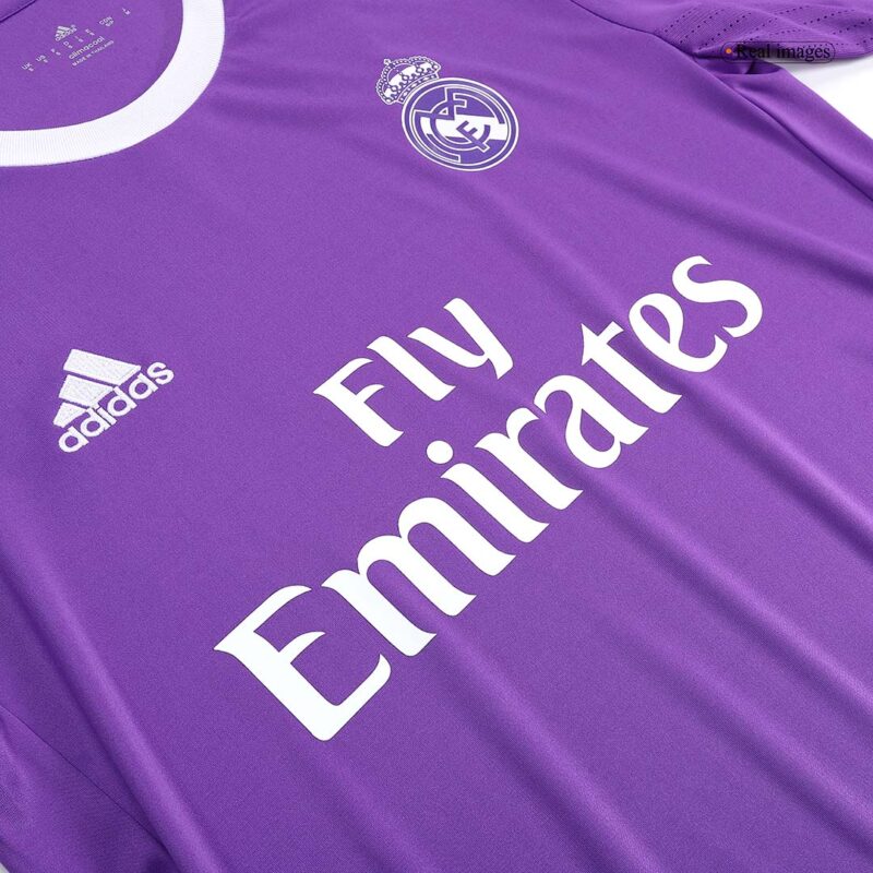 Vintage Soccer Jersey MODRIĆ #19 Real Madrid Away Long Sleeve 2016/17