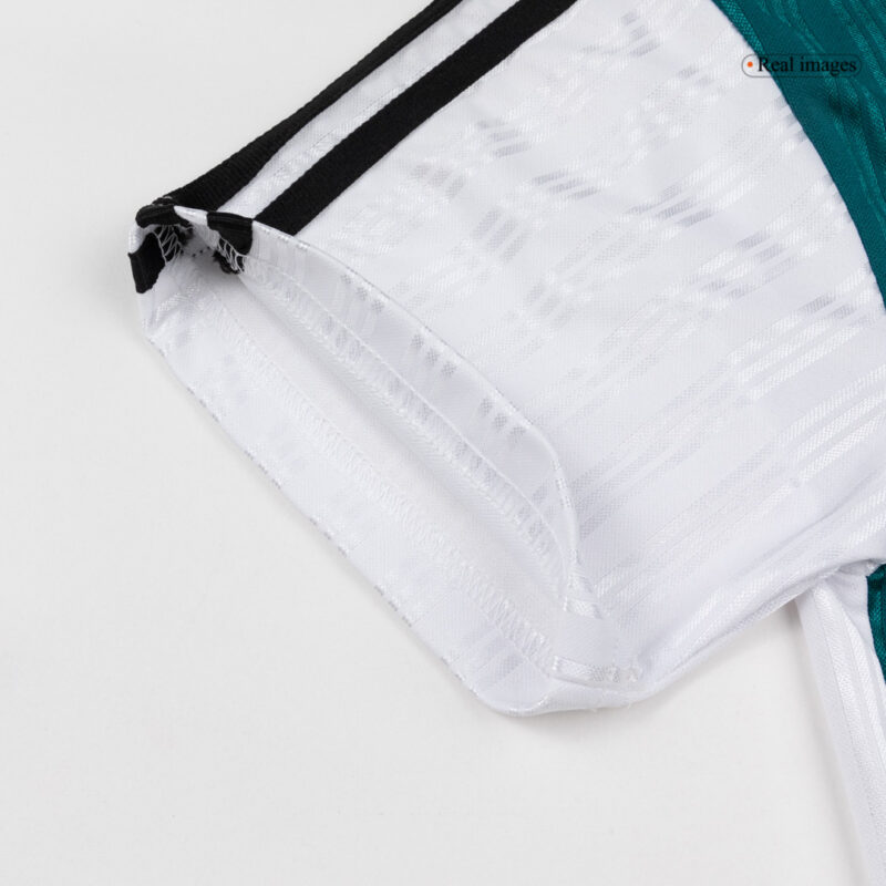 637835_7 Liverpool Away Soccer Jersey Retro 1995/96