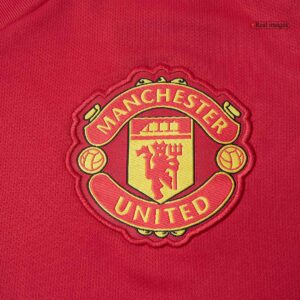 B.FERNANDES #8 Manchester United Home Soccer Jersey 2025/26
