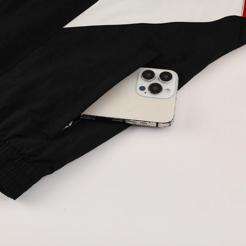 25/26 Manchester United Windbreaker Jacket Black